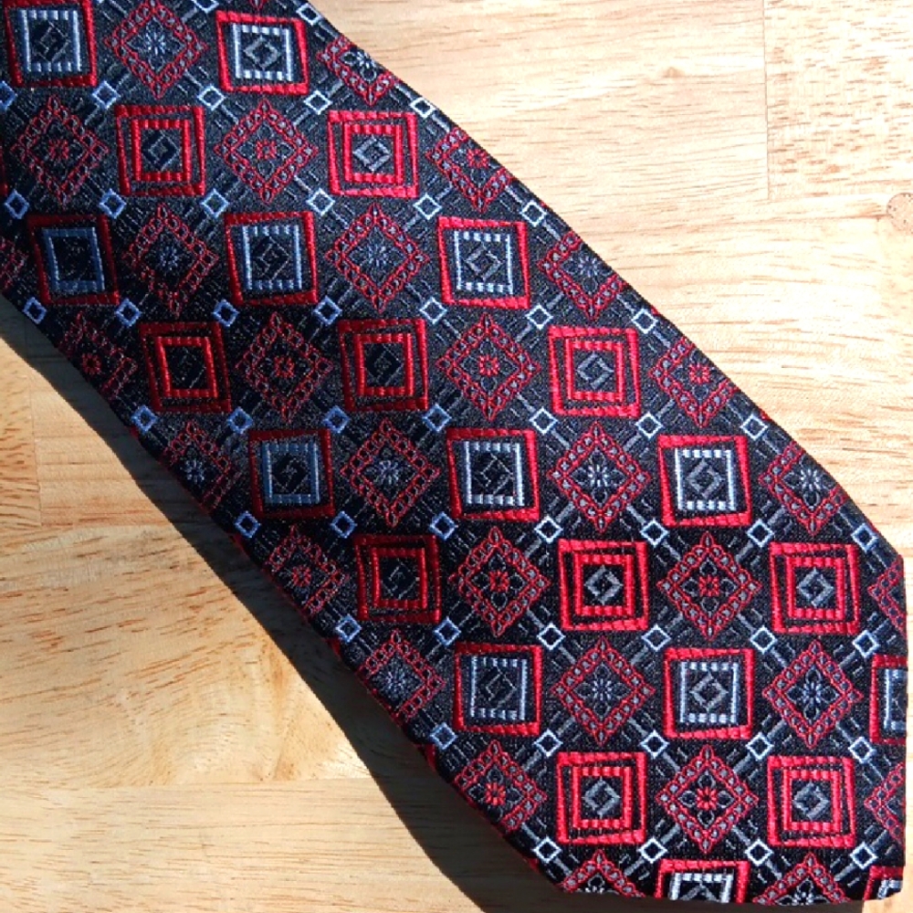 Geometric Red and Black Tie - XMI